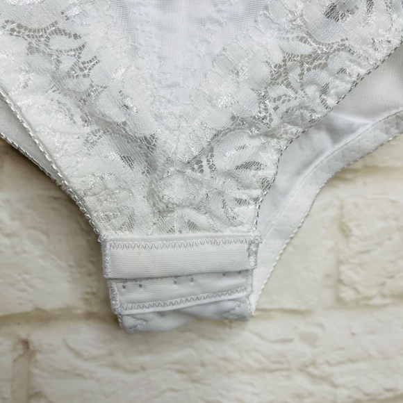 White Lace Shapewear Bodysuit sz 36,38, 40, NWT - Picture 13 of 16